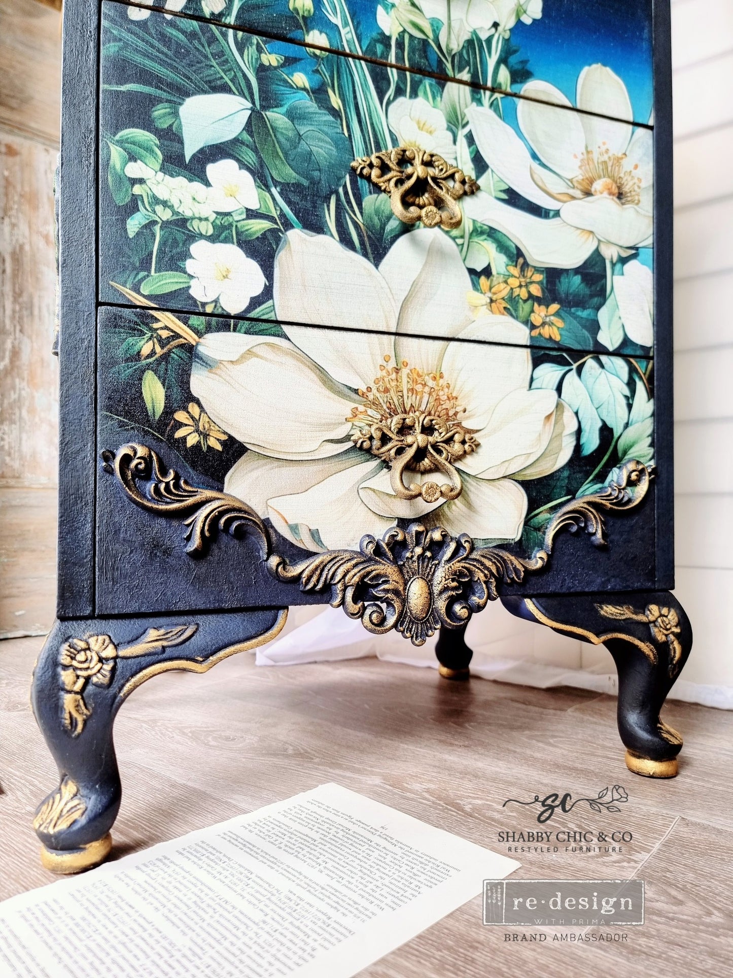 Decoupage Papier | Redesign - Contrast Of Night And Petal - DIN A1