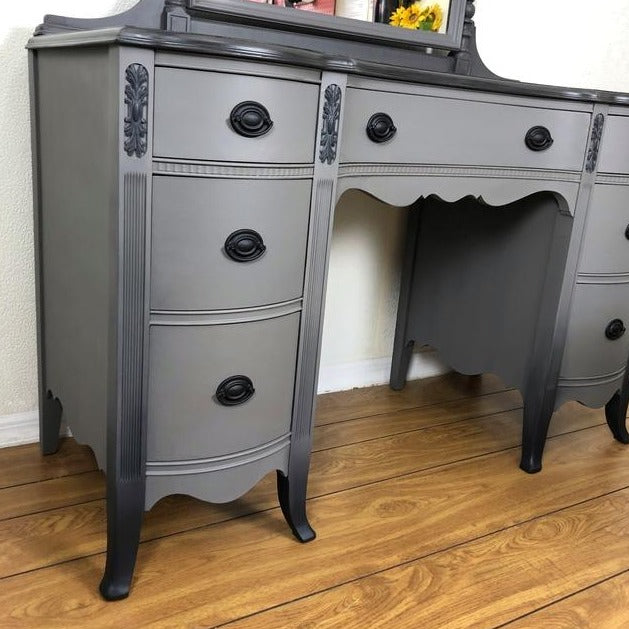Kreidefarbe | Dixie Belle Chalk Paint - Hurricane Gray