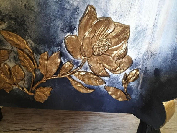 kommode verschönert mit selbstgegossenem resin ornament