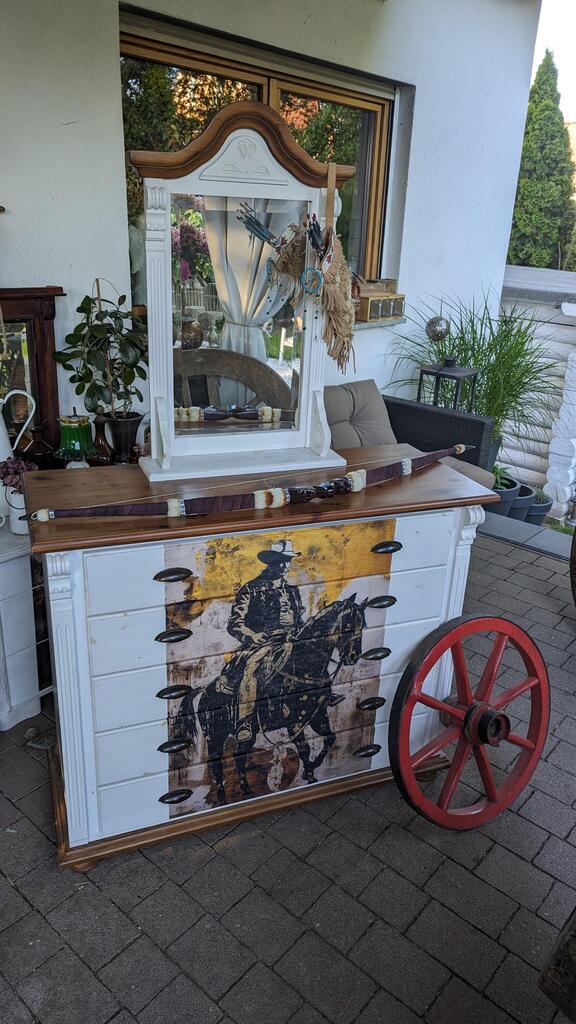 Eingangstür innen mit weißer Kreidefarbe