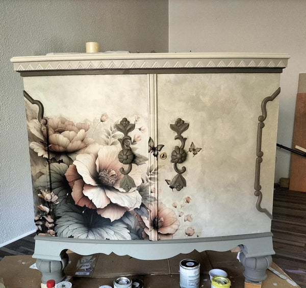 Gartentür mit grüner Acrylfarbe für möbel renoviert