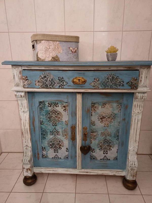 Eingangstür in pink selber gestrichen