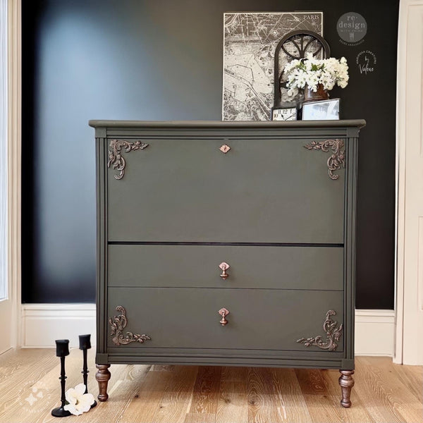 IKEA Kommode verschönert mit eckteildekoren